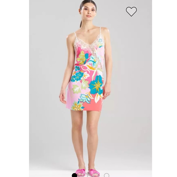 NWT Natori
Marbella Chemise - Picture 1 of 4